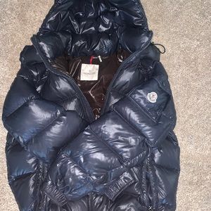 moncler maya giubbotto navy blue jacket/coat sz m drop offs available